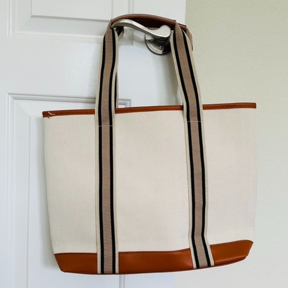🍓New🍓 Spacious, Lightweight Neiman Marcus Canvas Tote - Brown Stripe - Picture 4 of 10